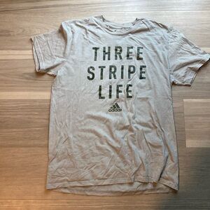 Adidas men t shirt size L